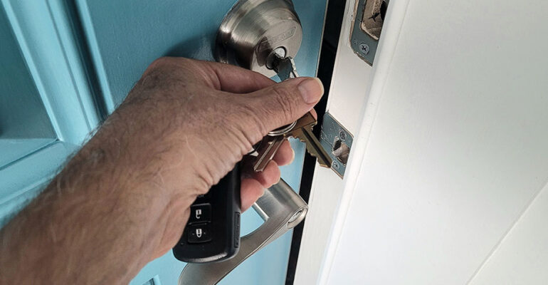 cerrojo de sobreponer