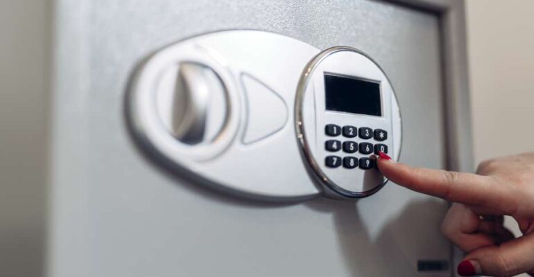 oculta asi tu caja fuerta