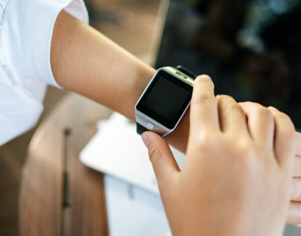 smart watch con función de llave automotriz